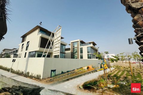 Villa in Dubai 3 bedrooms, 347.7 sq.m. № 49072 - photo 8