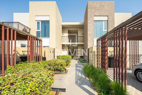Apartamento en EMAAR South, Dubai South (Dubai World Central), Dubai, 3 dormitorios, 250.37 m², № 128303 - foto 21
