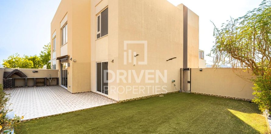 Apartamento en EMAAR South, Dubai South (Dubai World Central), Dubai, 3 dormitorios, 250.37 m², № 128303