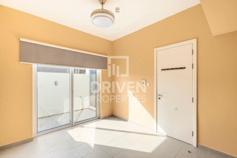 Apartamento en EMAAR South, Dubai South (Dubai World Central), Dubai, 3 dormitorios, 250.37 m², № 128303 - foto 13