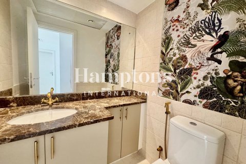 Villa in The Lakes, Dubai 4 bedrooms, 329.06242600 sq.m. № 63699 - photo 7