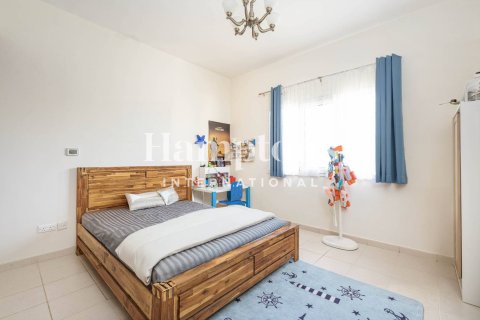 Villa in Meadows 1, Meadows, Dubai 5 bedrooms, 353.49591500 sq.m. № 63698 - photo 5