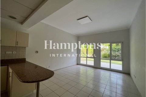 Villa in Meadows 1, Meadows, Dubai 5 bedrooms, 353.49591500 sq.m. № 63698 - photo 12