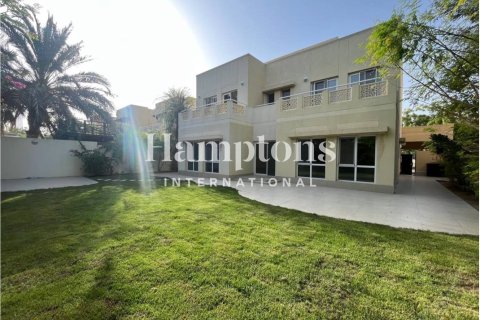 Villa in Meadows 1, Meadows, Dubai 5 bedrooms, 353.49591500 sq.m. № 63698 - photo 15