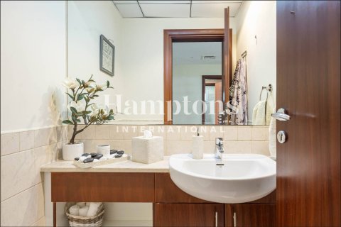 Villa in Meadows 1, Meadows, Dubai 5 bedrooms, 353.49591500 sq.m. № 63698 - photo 3