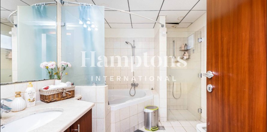 Villa in Meadows 1, Meadows, Dubai 5 bedrooms, 353.496 sq.m. № 63698