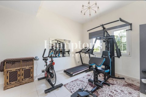 Villa in Meadows 1, Meadows, Dubai 5 bedrooms, 353.49591500 sq.m. № 63698 - photo 10