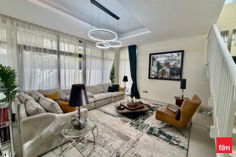 Villa in Dubai 5 bedrooms, 421.6 sq.m. № 109842 - photo 6