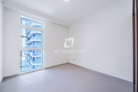 Apartment in EMAAR Beachfront, Dubai Harbour, Dubai 2 bedrooms, 112 sq.m. № 15995 - photo 17