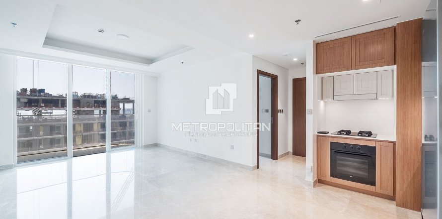 Квартира в EMAAR Beachfront, Dubai Harbour, Дубай, 1 спальня, 68м², № 15999