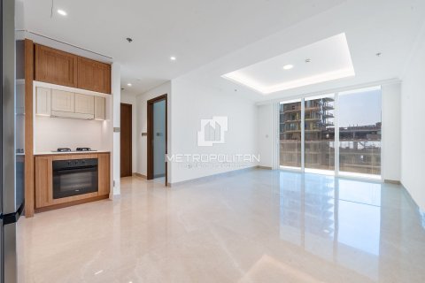 Apartment in EMAAR Beachfront, Dubai Harbour, Dubai 1 bedroom, 74 sq.m. № 16000