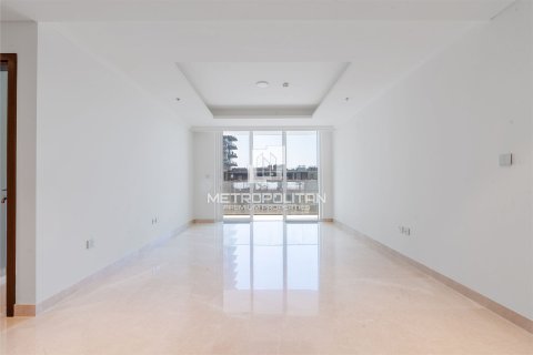 Apartment in EMAAR Beachfront, Dubai Harbour, Dubai 1 bedroom, 74 sq.m. № 16000 - photo 11