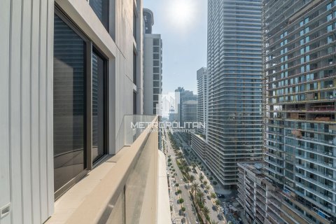 Apartment in EMAAR Beachfront, Dubai Harbour, Dubai 1 bedroom, 74 sq.m. № 16000 - photo 3