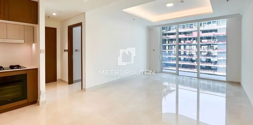 Apartment in EMAAR Beachfront, Dubai Harbour, Dubai 1 bedroom, 68 sq.m. № 15996