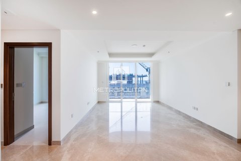 Apartment in EMAAR Beachfront, Dubai Harbour, Dubai 1 bedroom, 74 sq.m. № 15998