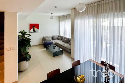 Снять в аренду виллу в Elan, Tilal Al Ghaf, Дубай: 4 спальни, 205.22м², № 119865 - фото 17