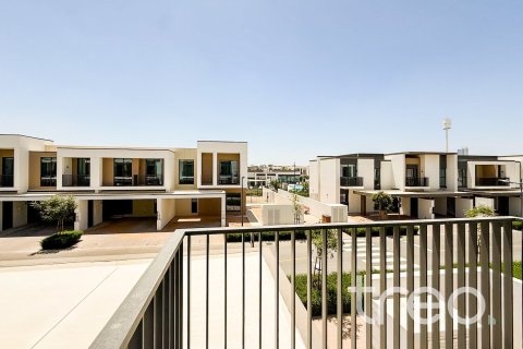 Townhouse in Arabian Ranches 3, Dubai 4 bedrooms, 298.59 sq.m. № 119870 - photo 6