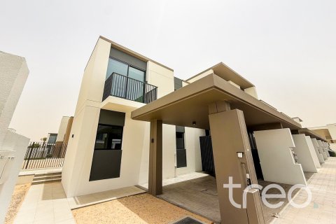 Townhouse in Arabian Ranches 3, Dubai 4 bedrooms, 298.59 sq.m. № 119870