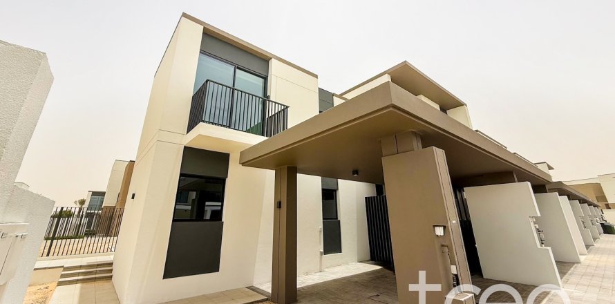 Townhouse in Arabian Ranches 3, Dubai 4 bedrooms, 298.59 sq.m. № 119870