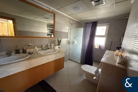 Купить виллу в The Villa, Дубай: 5 спален, 483м², № 78901 - фото 8