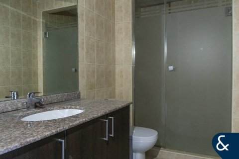 Apartment in Churchill Towers, Business Bay, Dubai 2 bedrooms, 118 sq.m. № 78909 - photo 13