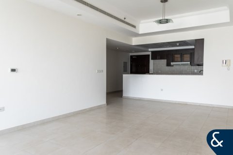 Apartment in Churchill Towers, Business Bay, Dubai 2 bedrooms, 118 sq.m. № 78909 - photo 5