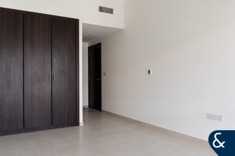 Apartment in Churchill Towers, Business Bay, Dubai 2 bedrooms, 118 sq.m. № 78909 - photo 9
