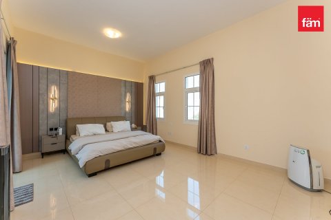 Villa en Dubai, 4 dormitorios, 635.9 m², № 121987 - foto 4