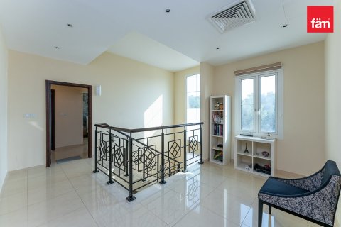 Villa en Dubai, 4 dormitorios, 635.9 m², № 121987 - foto 3