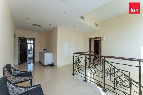 Villa en Dubai, 4 dormitorios, 635.9 m², № 121987 - foto 14