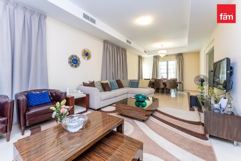 Villa en Dubai, 4 dormitorios, 635.9 m², № 121987 - foto 19