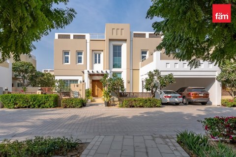 Villa en Dubai, 4 dormitorios, 635.9 m², № 121987 - foto 22