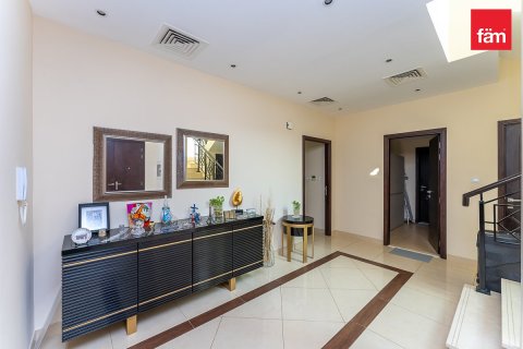 Villa en Dubai, 4 dormitorios, 635.9 m², № 121987 - foto 21