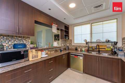 Villa en Dubai, 4 dormitorios, 635.9 m², № 121987 - foto 17