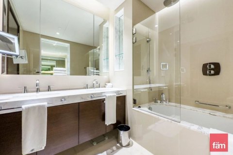 Apartamento en Downtown Dubai (Downtown Burj Dubai), Dubai, 2 dormitorios, 126.5 m², № 95807 - foto 12