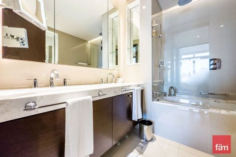 Apartamento en Downtown Dubai (Downtown Burj Dubai), Dubai, 2 dormitorios, 126.5 m², № 95807 - foto 13