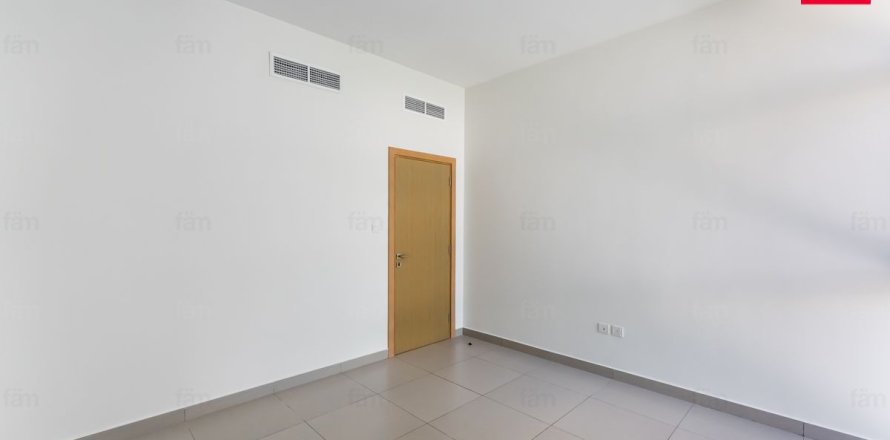 Maison de ville à Dubai, 3 chambres, 190 m², № 67363