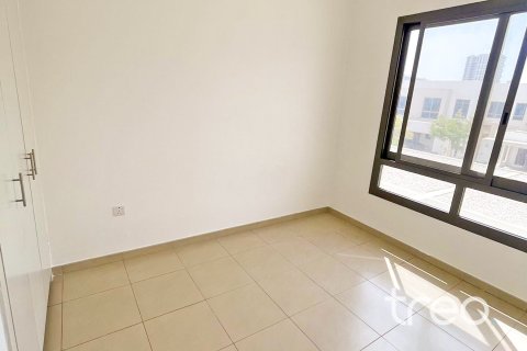 Villa in Hayat Townhouses, Town Square, Dubai 3 bedrooms, 17.37 sq.m. № 134607 - photo 4