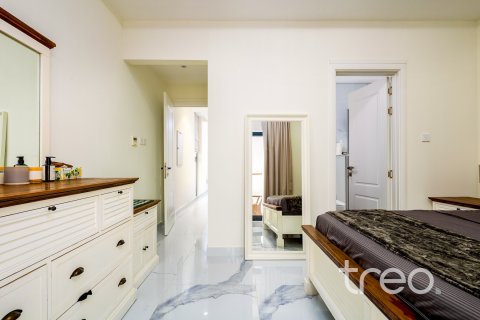 Villa in Dubai 3 bedrooms, 175.12 sq.m. № 134605 - photo 12