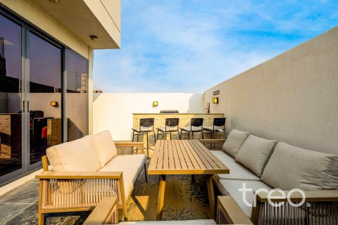 Villa in Dubai 3 bedrooms, 175.12 sq.m. № 134605 - photo 4