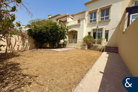 Купить виллу в Springs 14, The Springs, Дубай: 3 спальни, 228м², № 74488 - фото 1