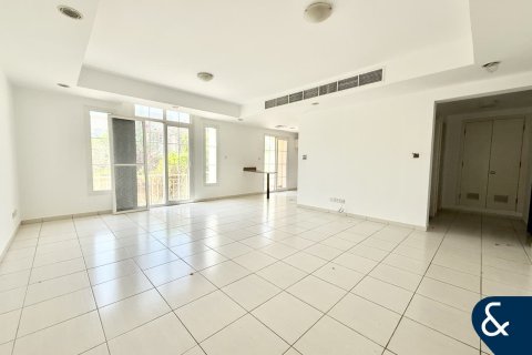 Купить виллу в Springs 14, The Springs, Дубай: 3 спальни, 228м², № 74488 - фото 2