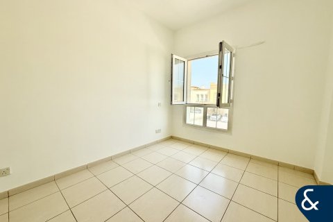 Купить виллу в Springs 14, The Springs, Дубай: 3 спальни, 228м², № 74488 - фото 14