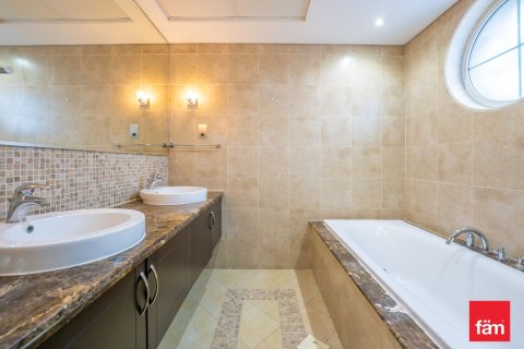 Villa à Jumeirah Park, Dubai, 3 chambres, 524.5 m², № 134861 - photo 2