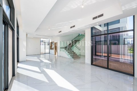 Снять в аренду виллу в Murooj Al Furjan, Al Furjan, Дубай: 4 спальни, 375.51392600м², № 12465 - фото 8