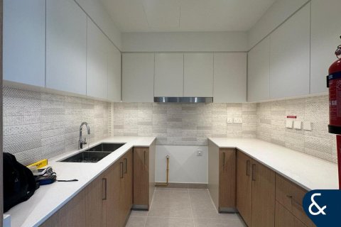 Снять в аренду квартиру в Дубае: 3 спальни, 159м², № 91633 - фото 5