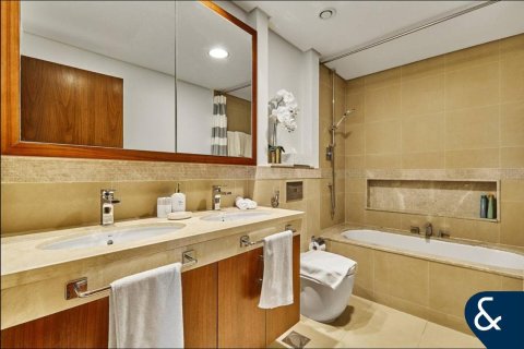 Снять в аренду квартиру в Даунтаун Дубай (Даунтаун Бурдж Дубай), Дубай: 2 спальни, 135м², № 91637 - фото 12
