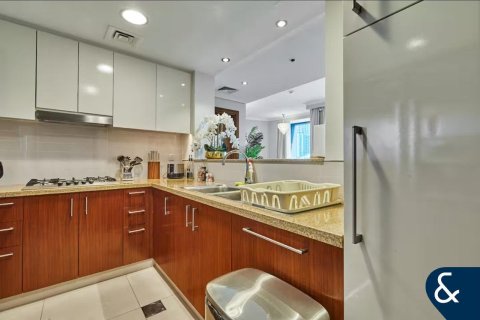 Снять в аренду квартиру в Даунтаун Дубай (Даунтаун Бурдж Дубай), Дубай: 2 спальни, 135м², № 91637 - фото 3