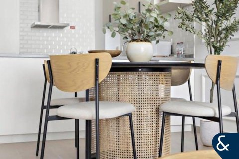 Снять в аренду квартиру в Джумейра Вилладж Серкл, Дубай: 1 спальня, 73м², № 91636 - фото 3