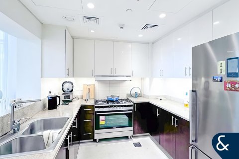 Appartement à BLVD CRESCENT à Downtown Dubai (Downtown Burj Dubai), Dubai, 2 chambres, 131 m², № 91624 - photo 12